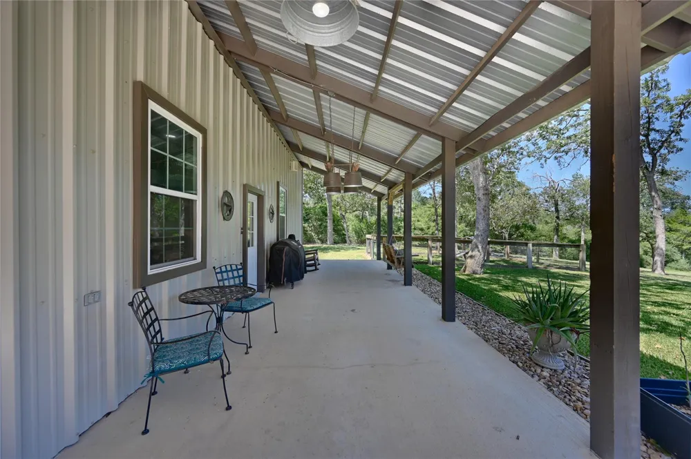 8595 Jared Road Bellville, TX 77418