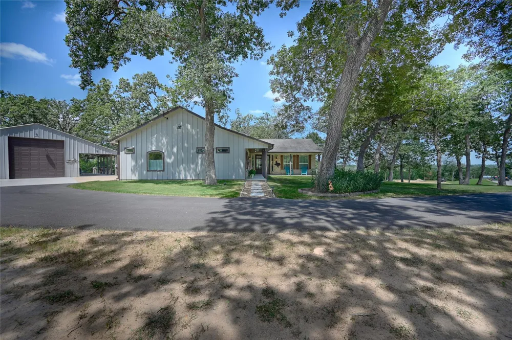 8595 Jared Road Bellville, TX 77418