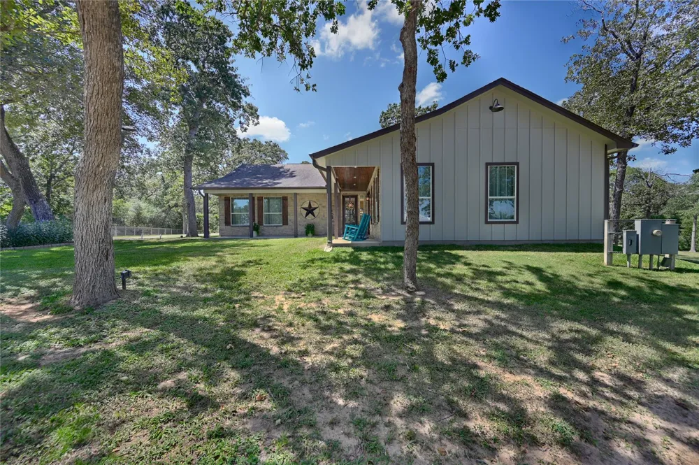8595 Jared Road Bellville, TX 77418