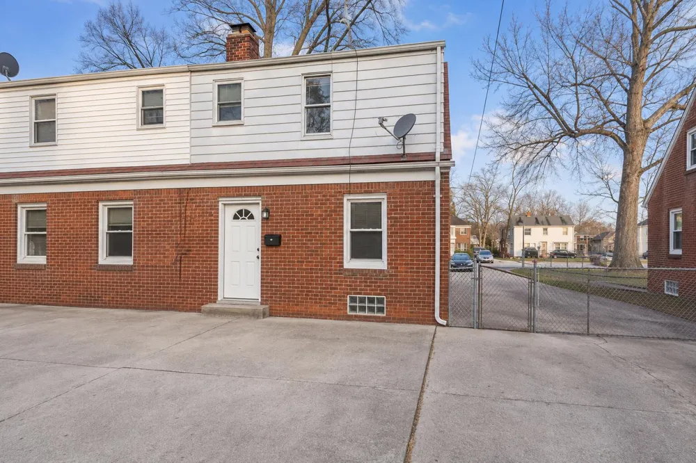 18434 Kelly Road Detroit, MI 48224