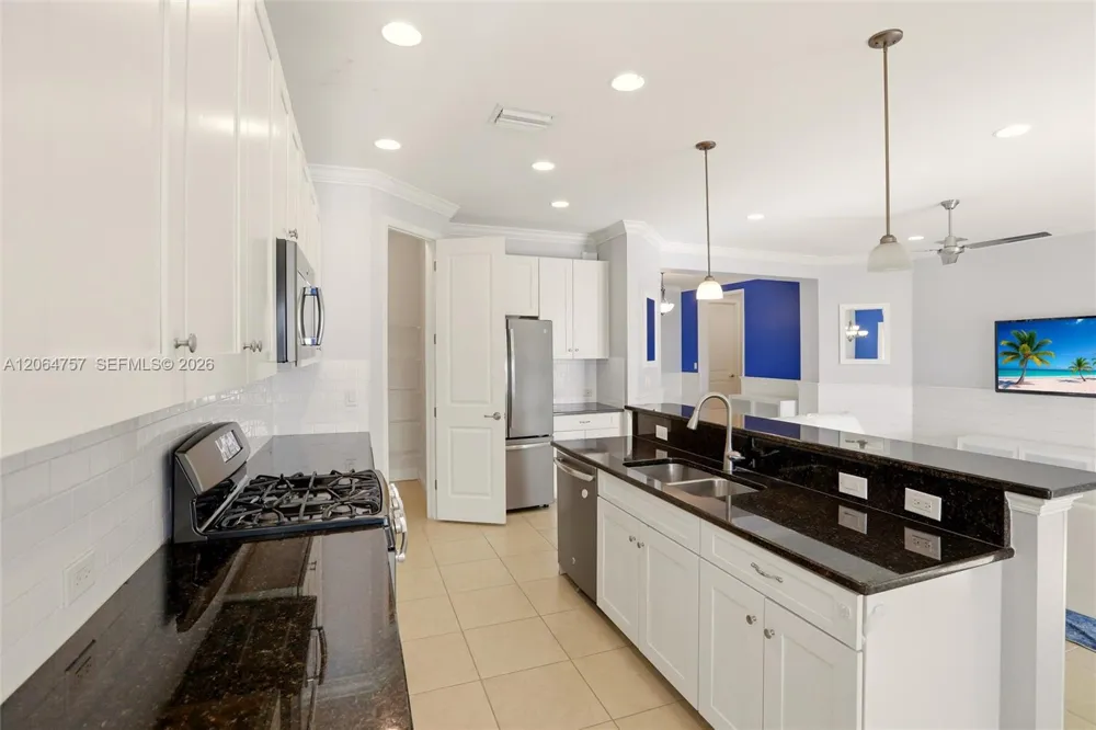 8554 Big Mangrove Dr Fort Myers, FL 33908
