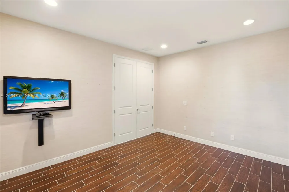 8554 Big Mangrove Dr Fort Myers, FL 33908