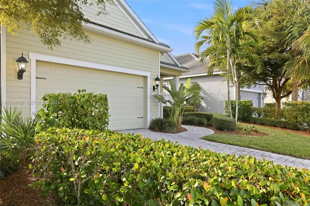 8554 Big Mangrove Dr Fort Myers, FL 33908