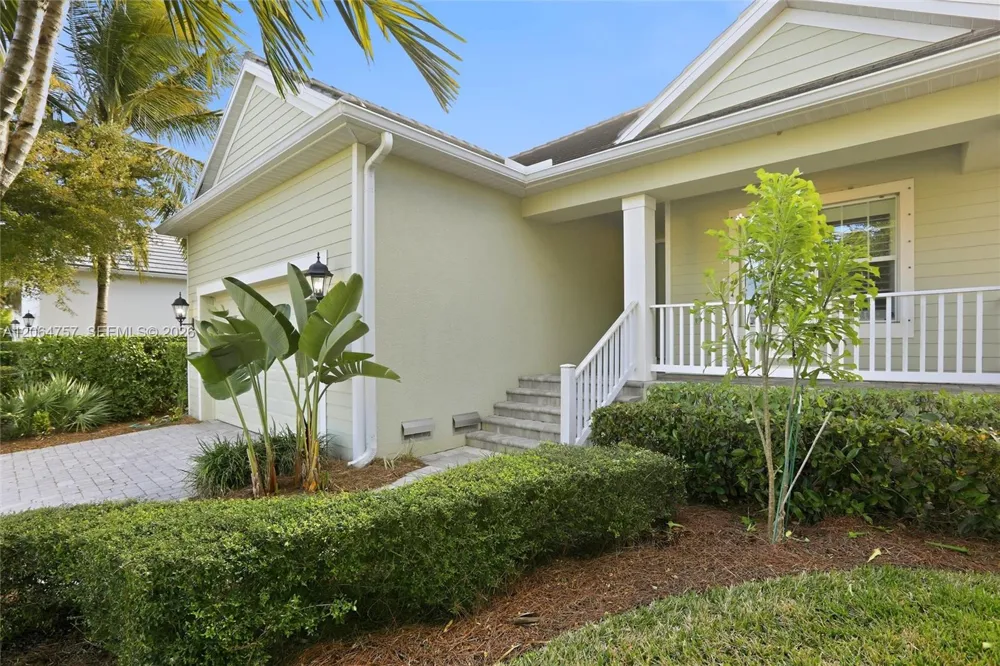 8554 Big Mangrove Dr Fort Myers, FL 33908