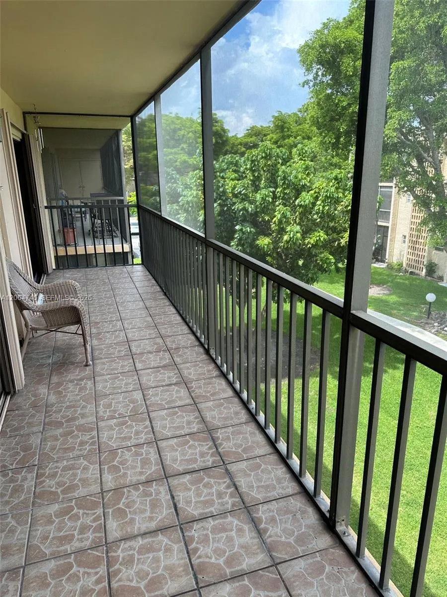 8415 SW 107th Ave #303W Miami, FL 33173