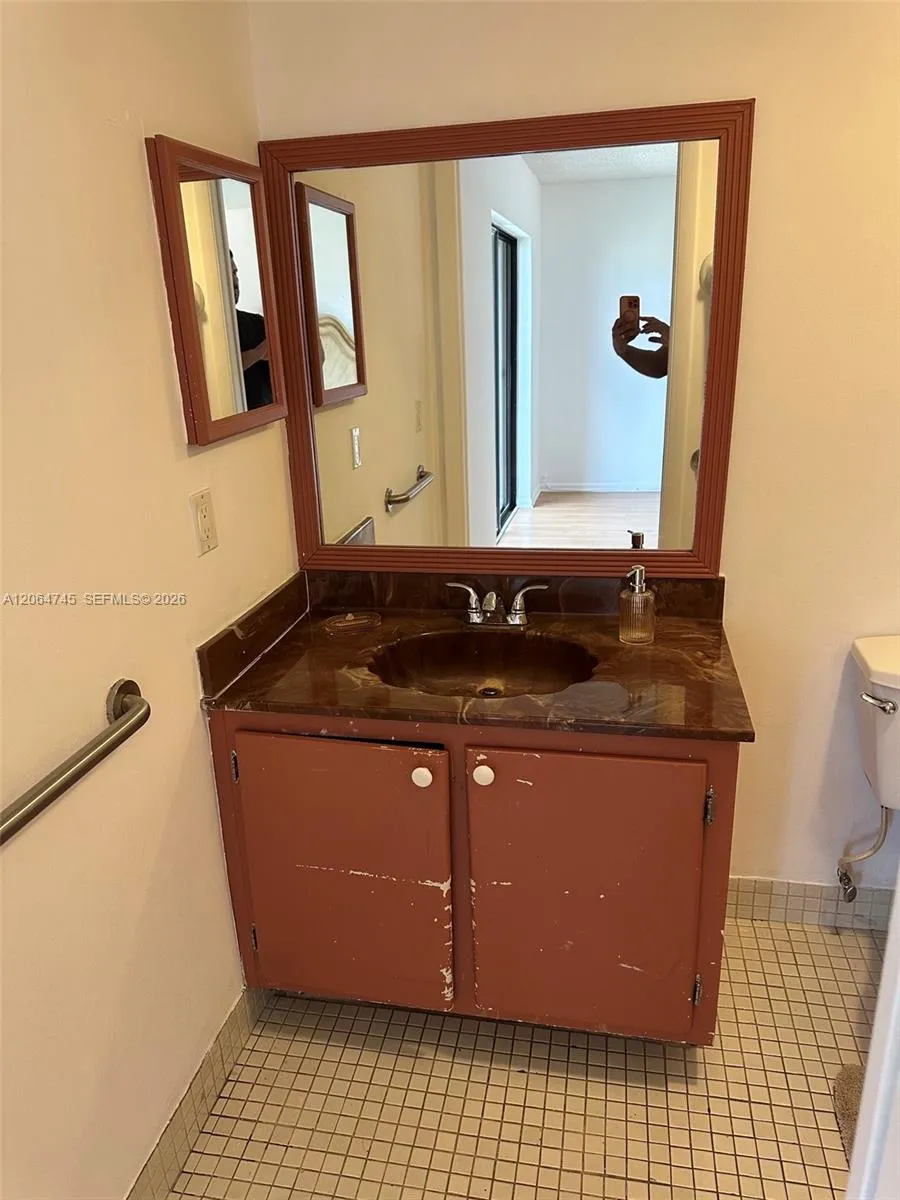 8415 SW 107th Ave #303W Miami, FL 33173