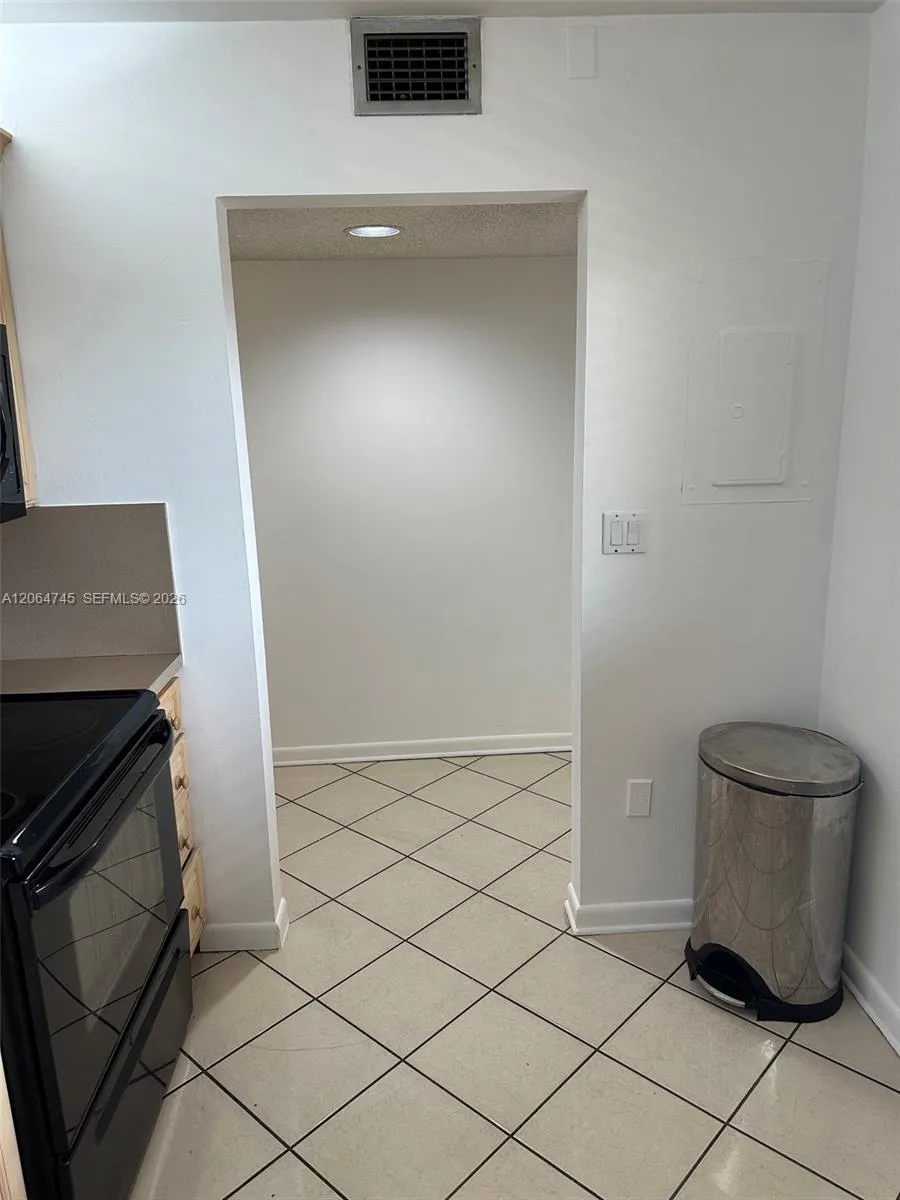 8415 SW 107th Ave #303W Miami, FL 33173
