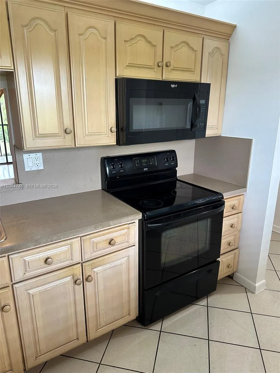 8415 SW 107th Ave #303W Miami, FL 33173