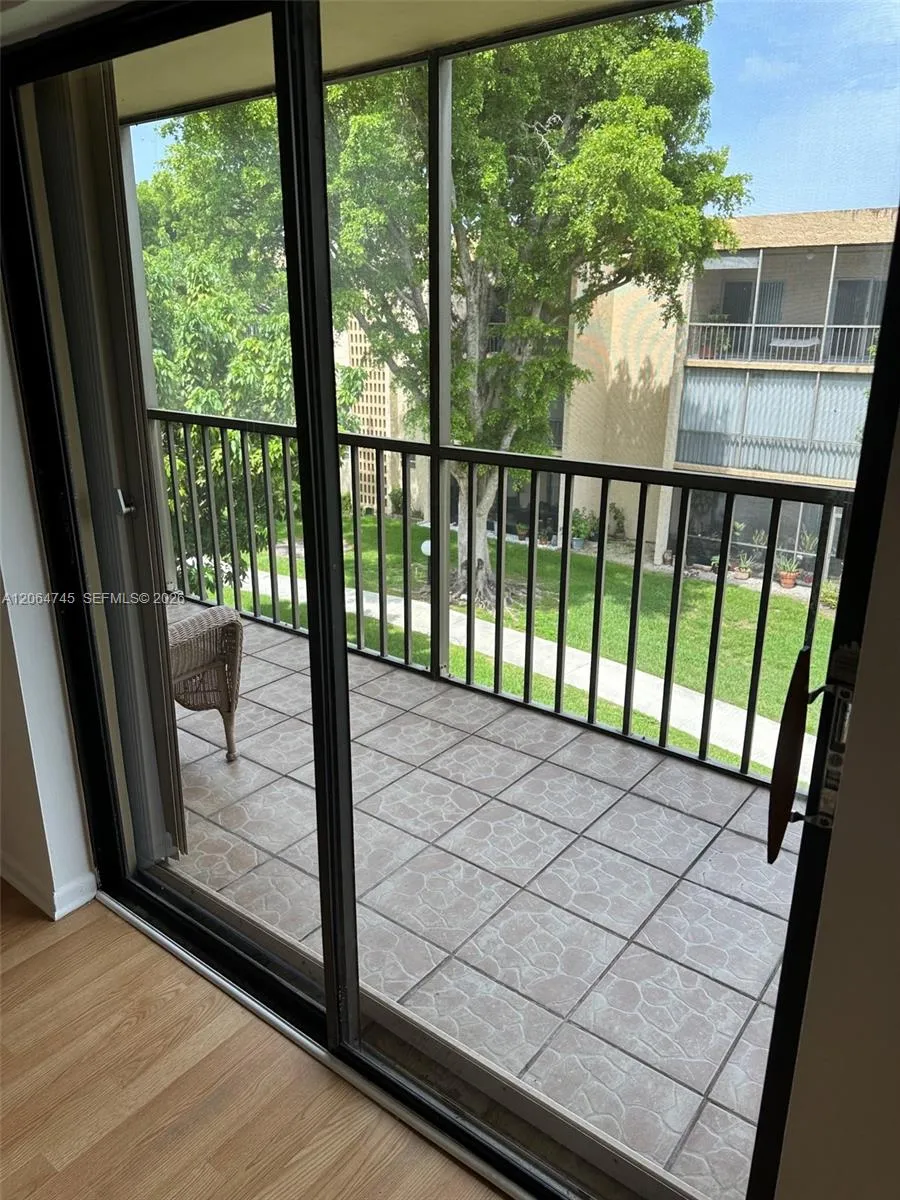 8415 SW 107th Ave #303W Miami, FL 33173