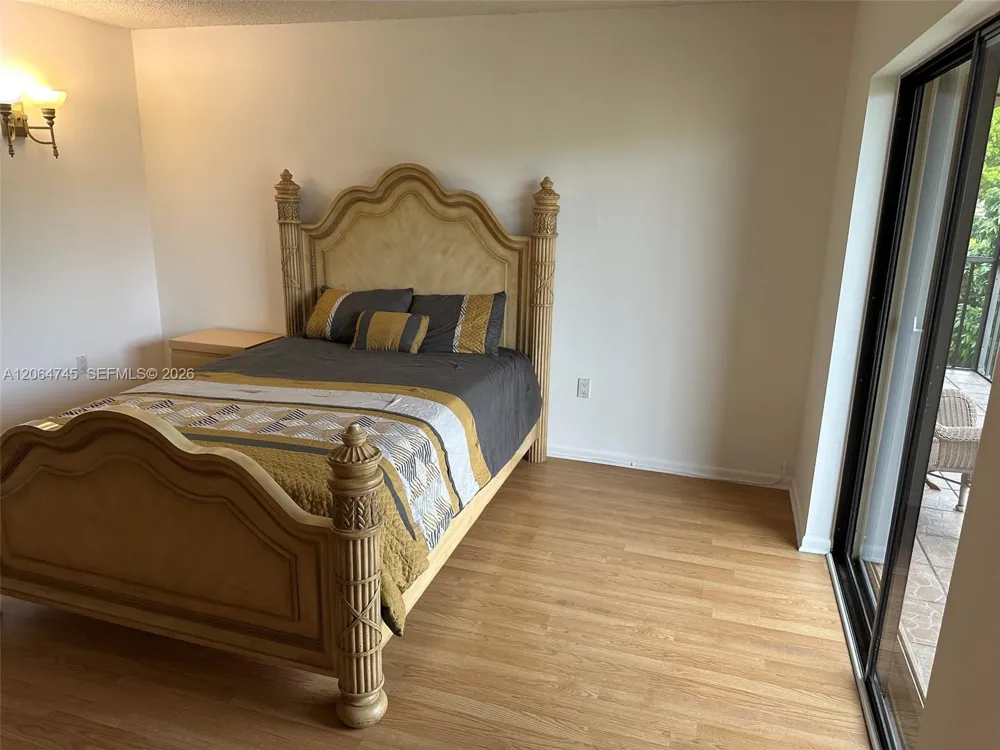 8415 SW 107th Ave #303W Miami, FL 33173