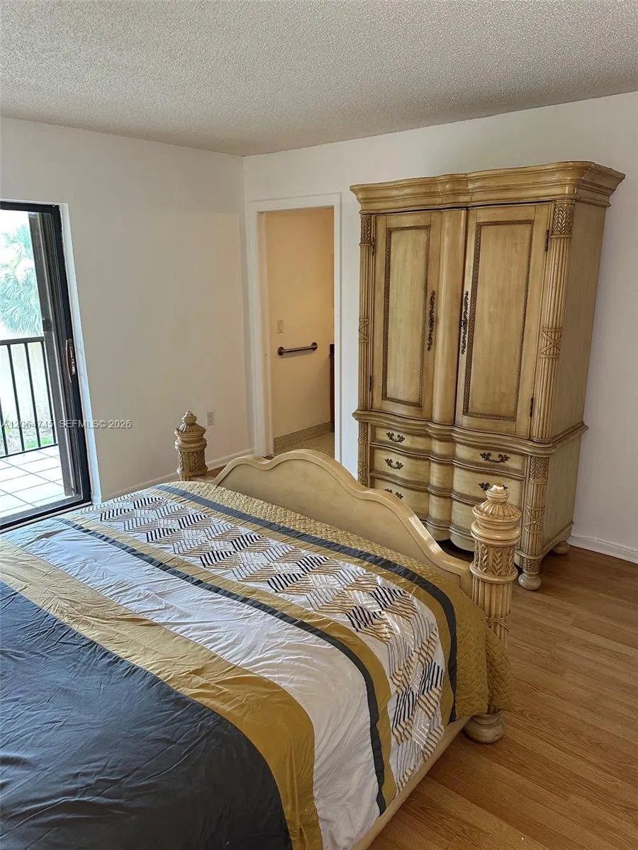 8415 SW 107th Ave #303W Miami, FL 33173