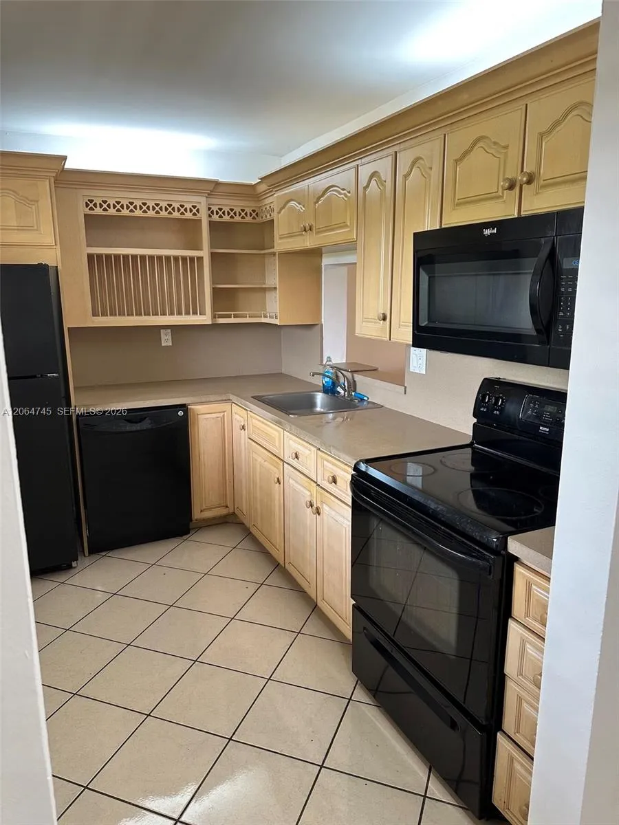 8415 SW 107th Ave #303W Miami, FL 33173