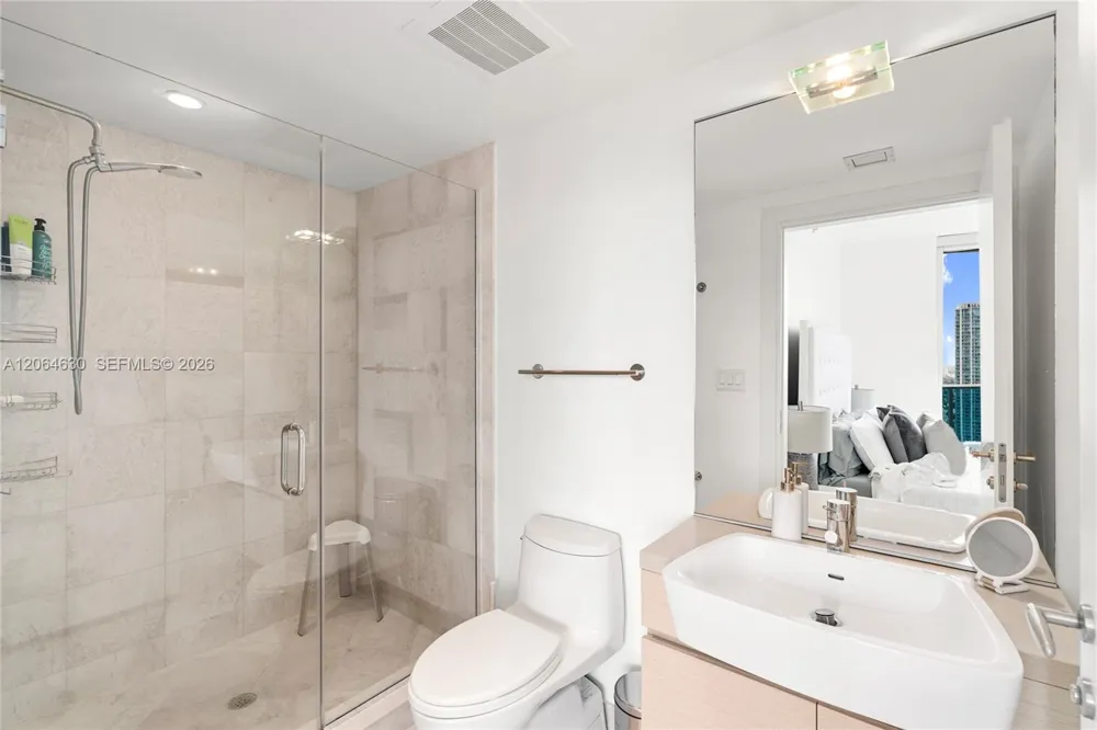 200 Biscayne Boulevard Way #3802 Miami, FL 33131