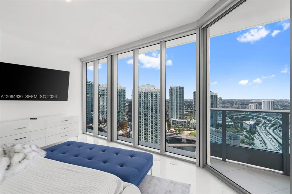 200 Biscayne Boulevard Way #3802 Miami, FL 33131