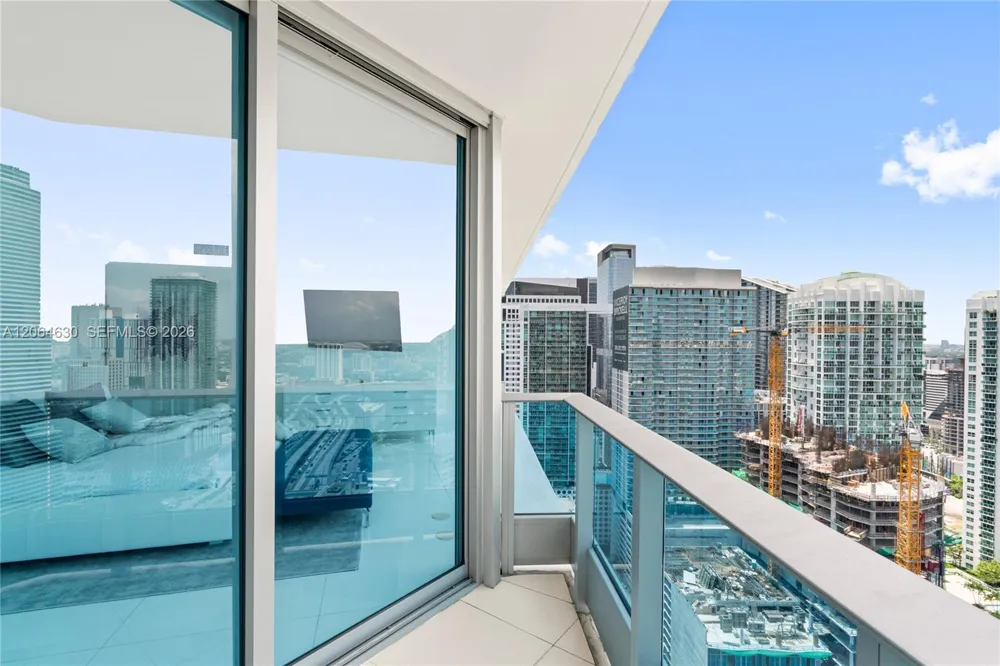 200 Biscayne Boulevard Way #3802 Miami, FL 33131