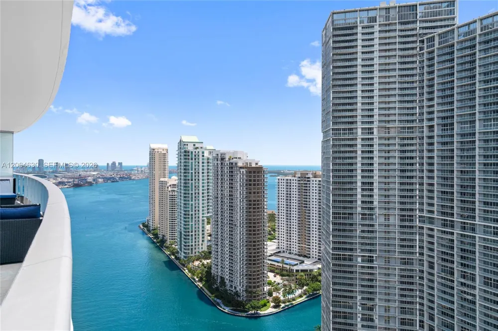 200 Biscayne Boulevard Way #3802 Miami, FL 33131