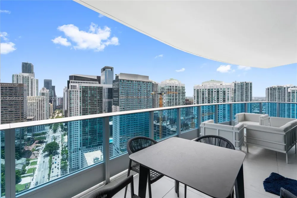 200 Biscayne Boulevard Way #3802 Miami, FL 33131