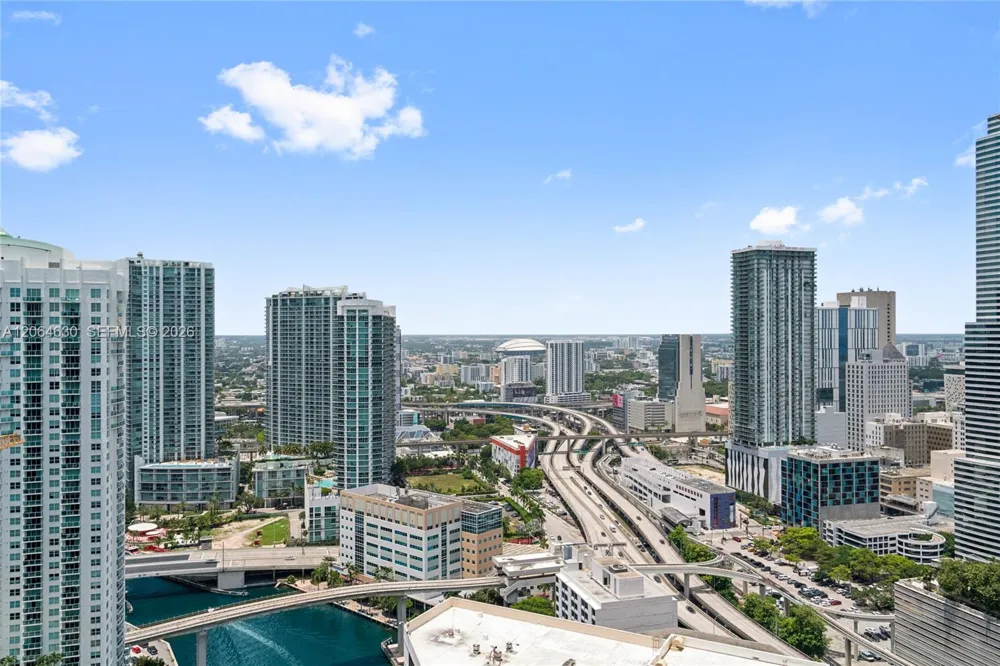 200 Biscayne Boulevard Way #3802 Miami, FL 33131