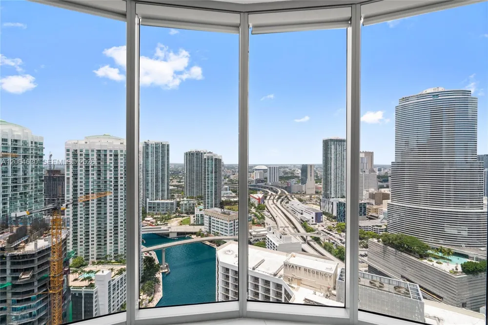 200 Biscayne Boulevard Way #3802 Miami, FL 33131