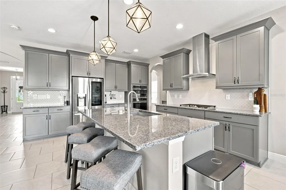 5306 SILVER SUN DRIVE Apollo Beach, FL 33572