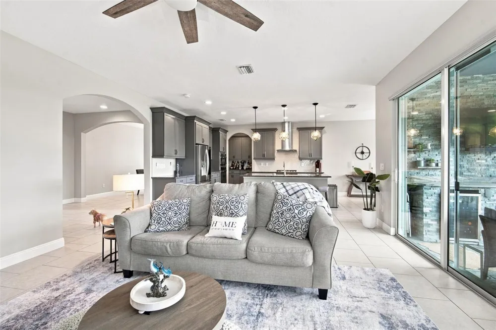 5306 SILVER SUN DRIVE Apollo Beach, FL 33572