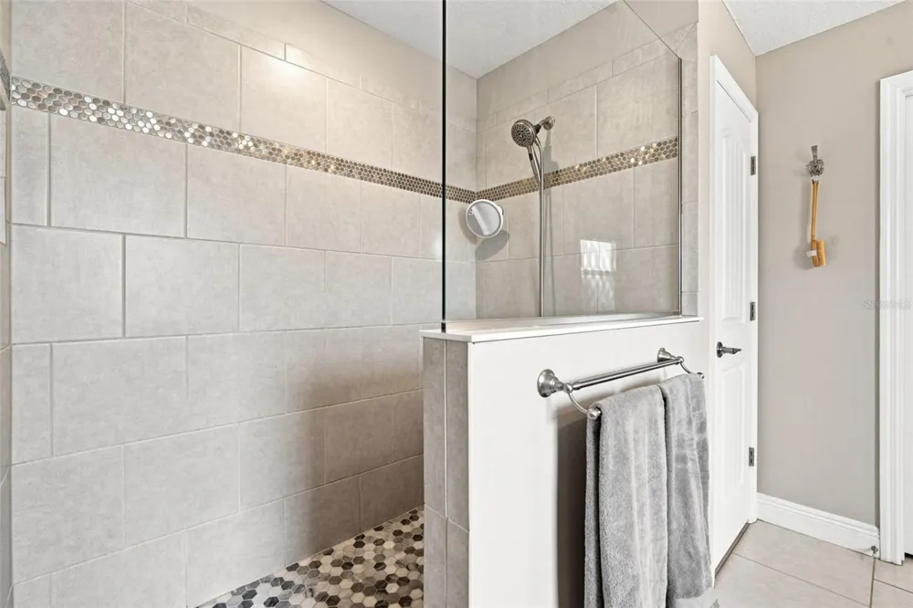 5306 SILVER SUN DRIVE Apollo Beach, FL 33572