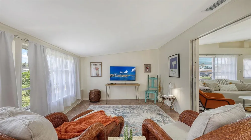 2551 WANETA DRIVE Sarasota, FL 34231