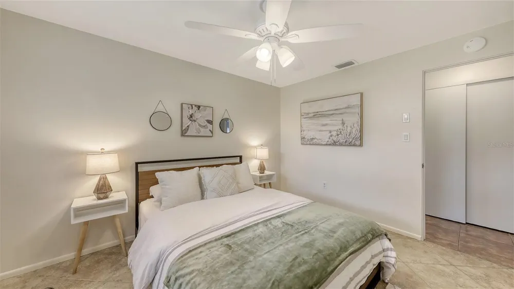 2551 WANETA DRIVE Sarasota, FL 34231