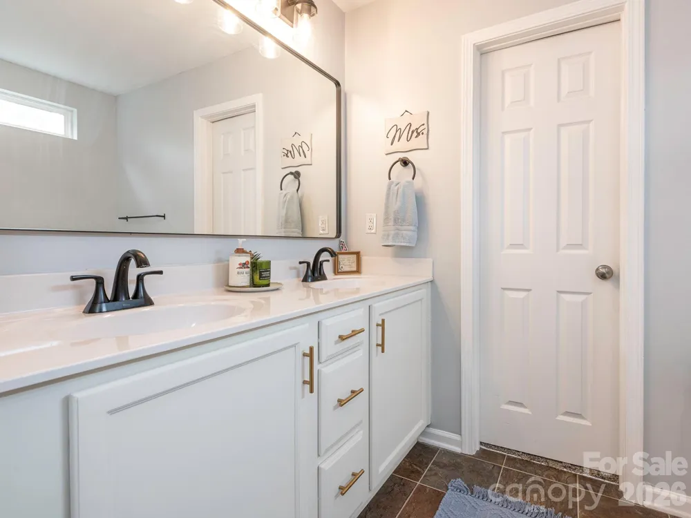 8208 Stourhead Gardens Lane Waxhaw, NC 28173