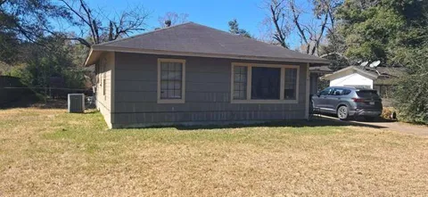 4 Circle C Street
