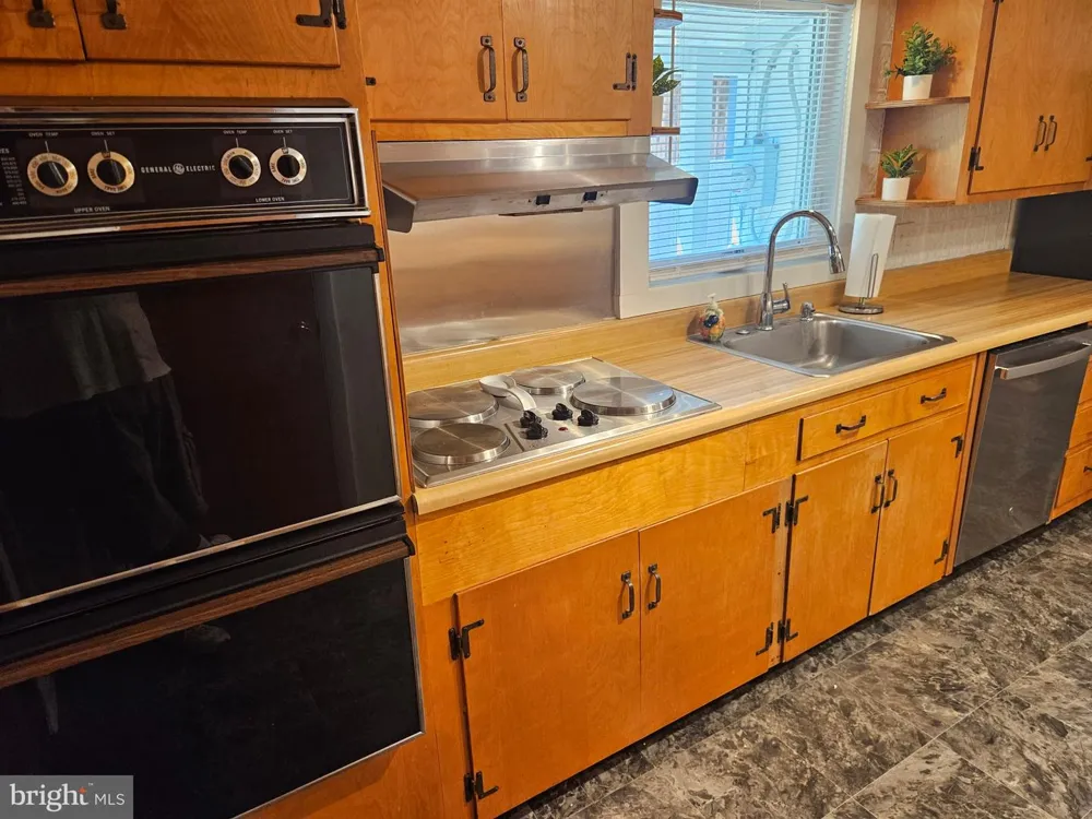 1514 DEEP POINT ROAD Woolford, MD 21677