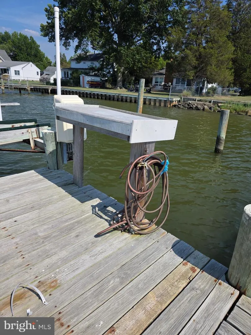 1514 DEEP POINT ROAD Woolford, MD 21677