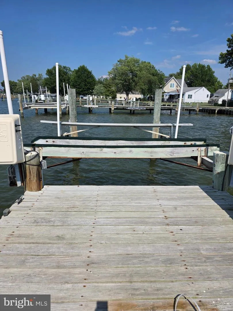 1514 DEEP POINT ROAD Woolford, MD 21677