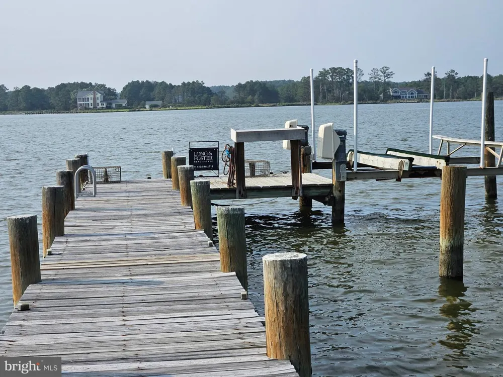 1514 DEEP POINT ROAD Woolford, MD 21677