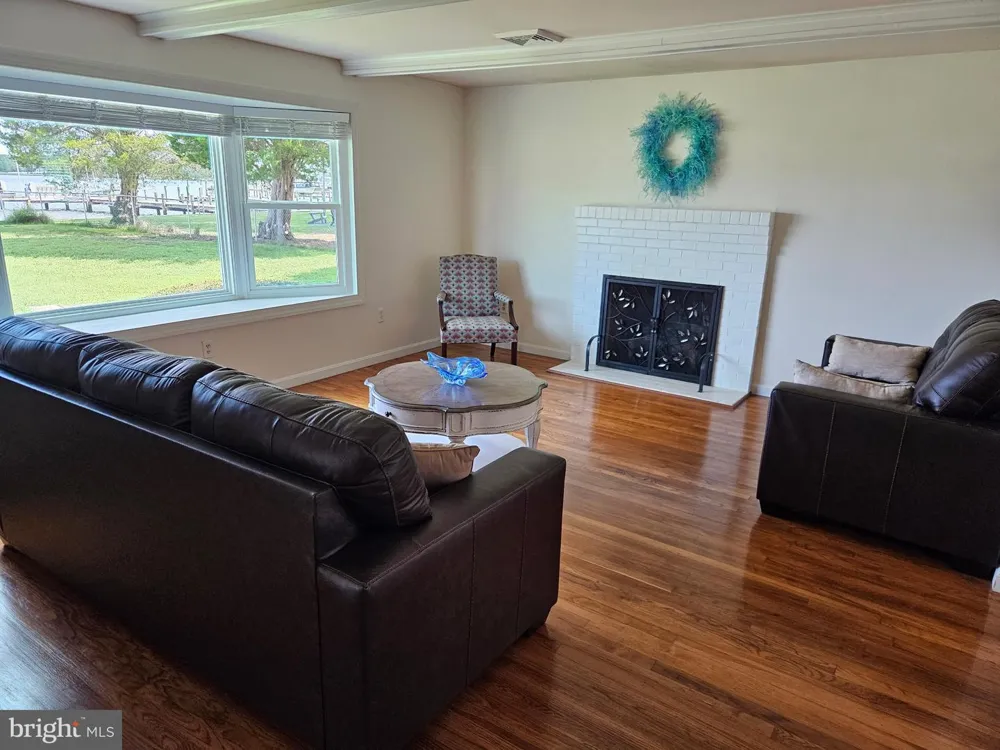 1514 DEEP POINT ROAD Woolford, MD 21677