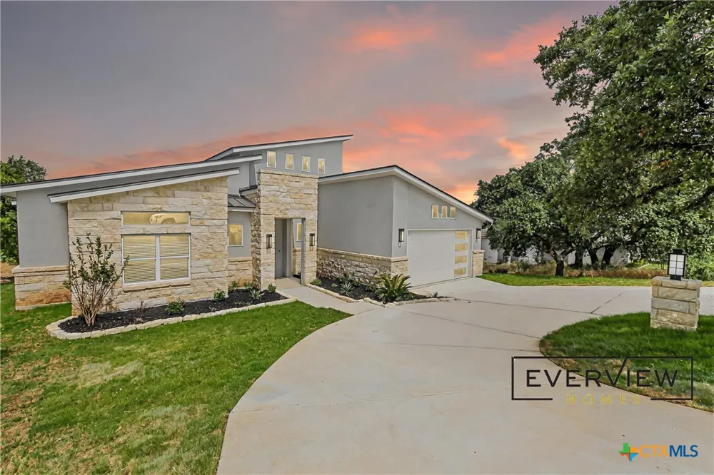1314 Clayton Nolen Drive Horseshoe Bay, TX 78657