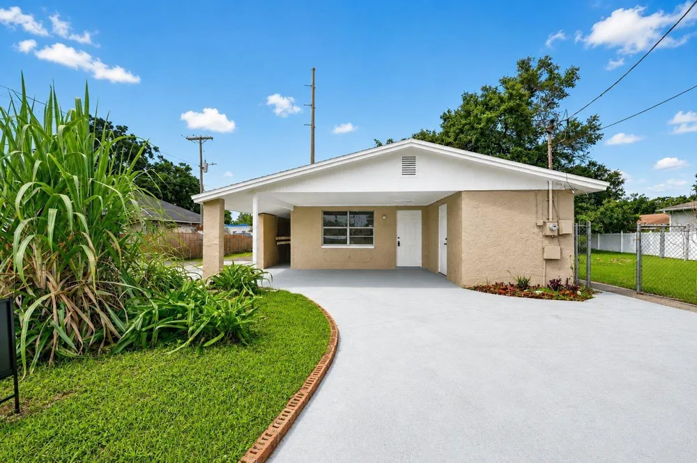 3311 E CHELSEA STREET Tampa, FL 33610