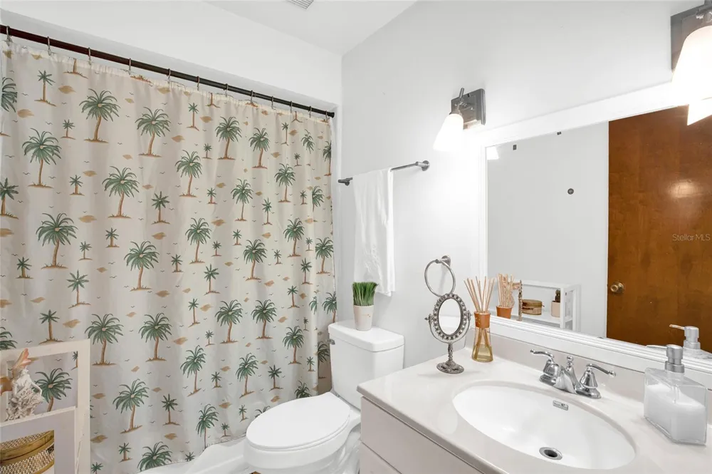 7261 ABBEY LANE Winter Park, FL 32792