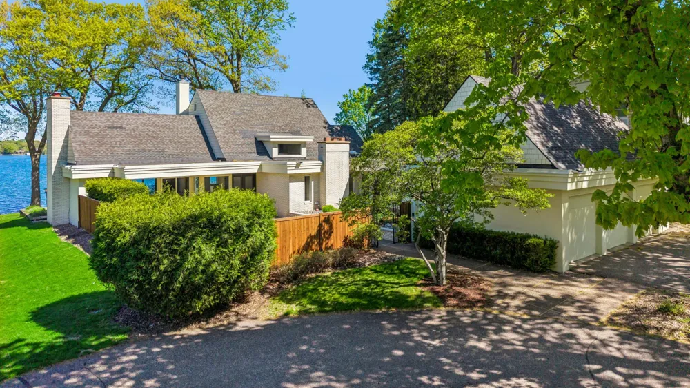 4770 Manitou Road Excelsior, MN 55331