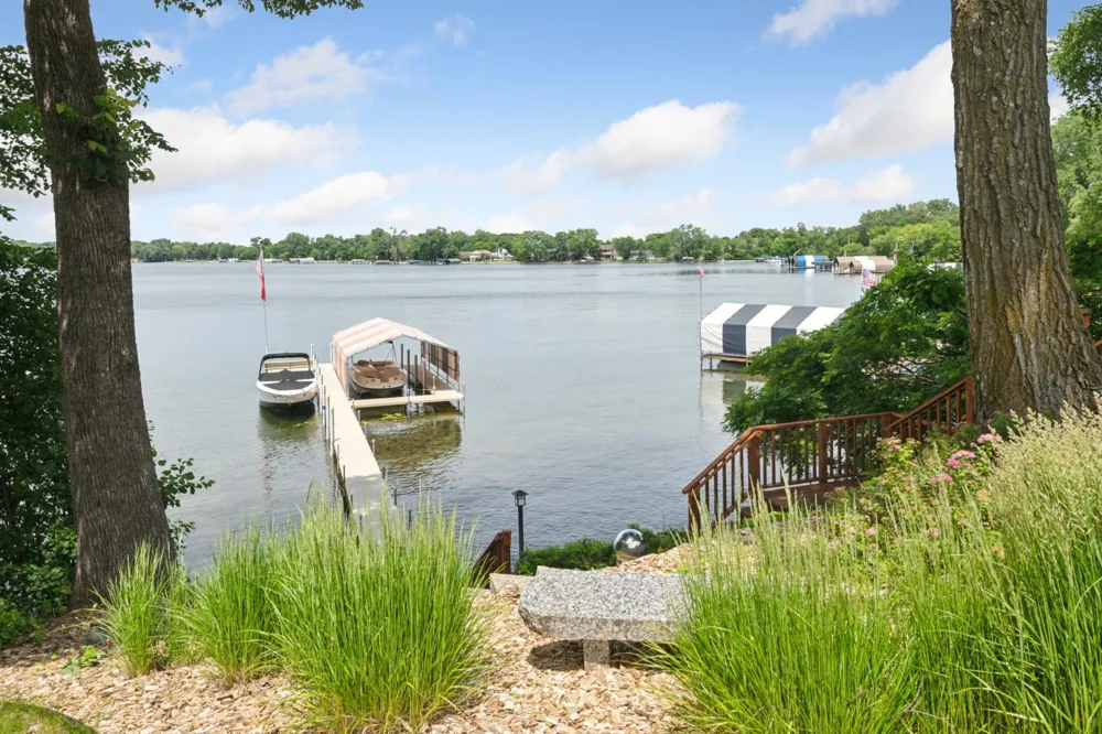 4770 Manitou Road Excelsior, MN 55331