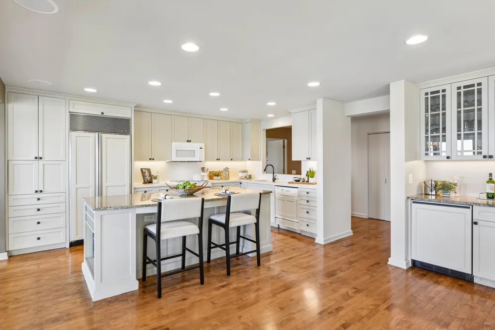 4770 Manitou Road Excelsior, MN 55331