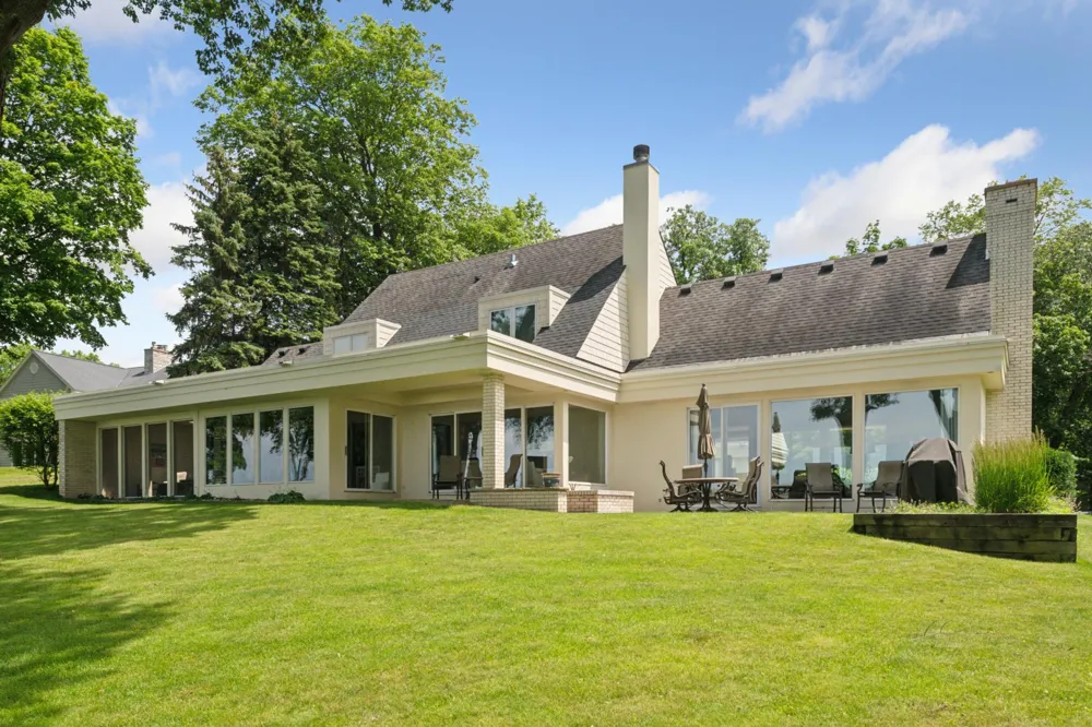 4770 Manitou Road Excelsior, MN 55331