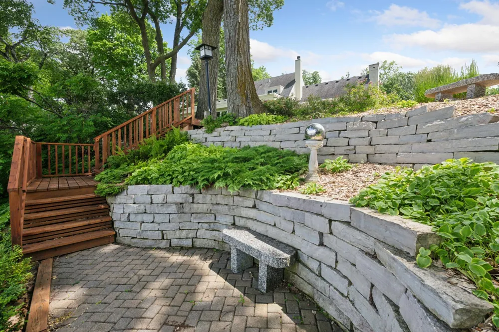 4770 Manitou Road Excelsior, MN 55331
