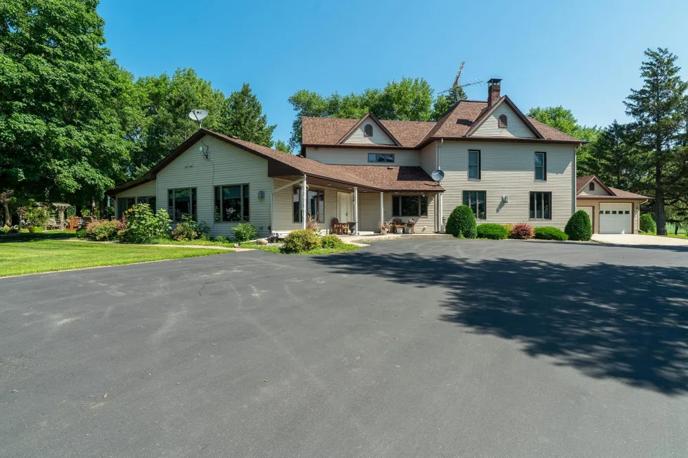 13698 Maple Road Mapleton, MN 56065