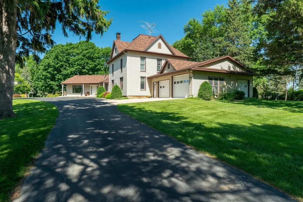 13698 Maple Road Mapleton, MN 56065