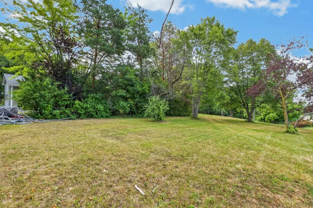 9950 194th Street W Lakeville, MN 55044
