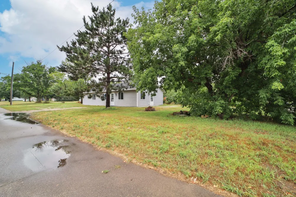 419 Mckinley Street SW Staples, MN 56479