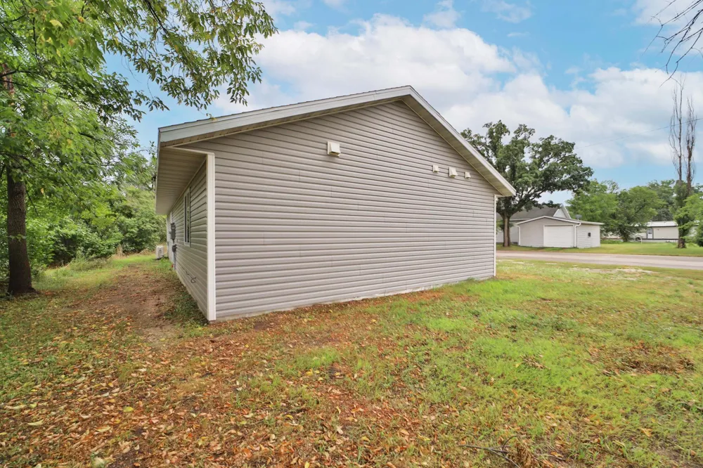 419 Mckinley Street SW Staples, MN 56479