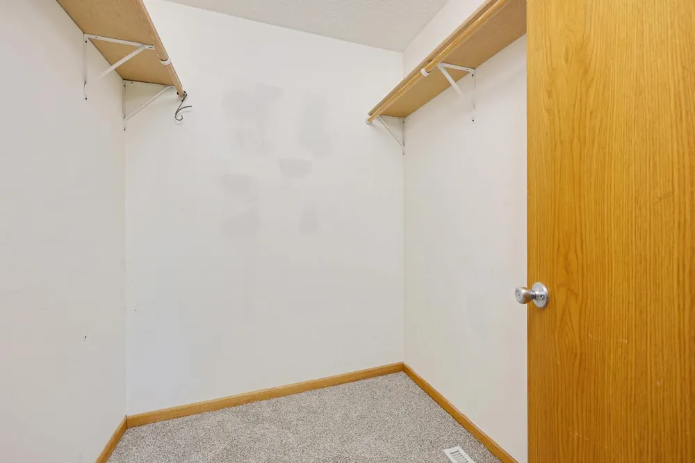 2761 90th Street NE Monticello, MN 55362