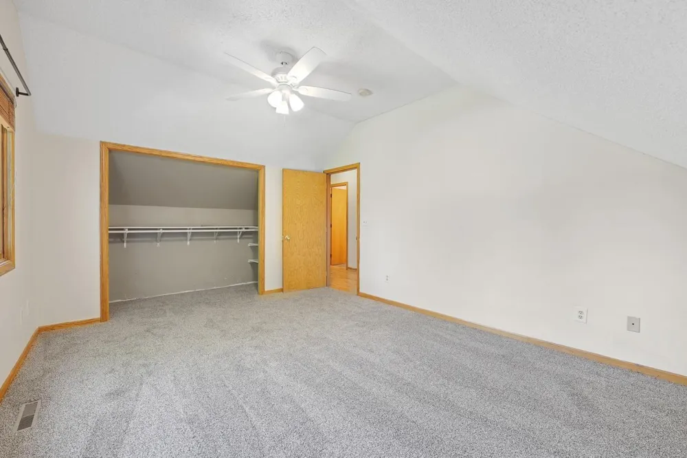 2761 90th Street NE Monticello, MN 55362